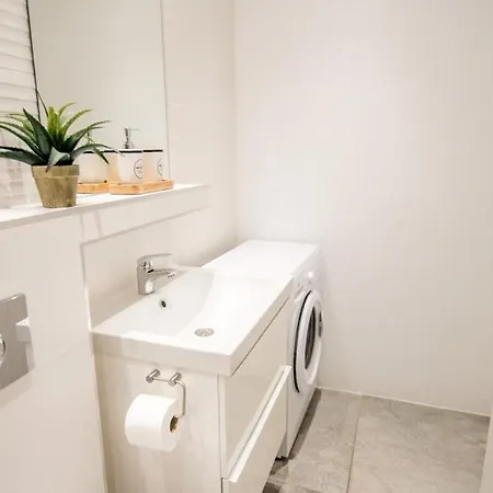 Puerto Banus Marina Apartment! Marbella